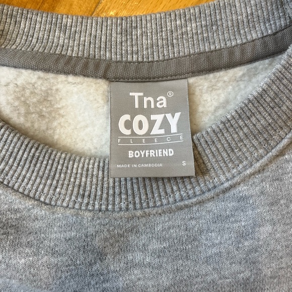 Aritzia “Track Team” boyfriend crewneck - Picture 2 of 3